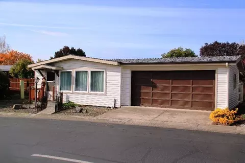 555 Freeman Rd #12, Central Point, OR 97502 photo 2