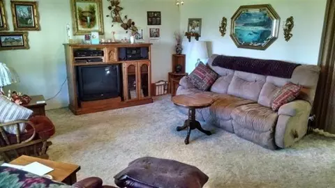 80 Bigham, Central Point, OR 97502 photo 3