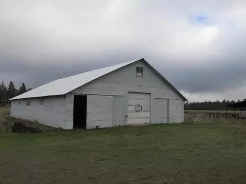 6470 Westside Rd, Cave Junction, OR 97523 photo 4