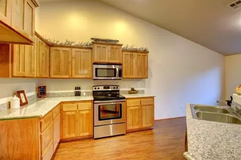 539 N Heights Dr, Eagle Point, OR 97524 photo 21