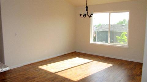 551 N Heights Dr, Eagle Point, OR 97524 photo 3