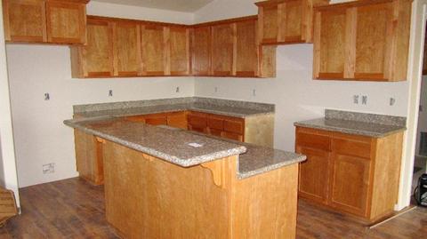 551 N Heights Dr, Eagle Point, OR 97524 photo 4