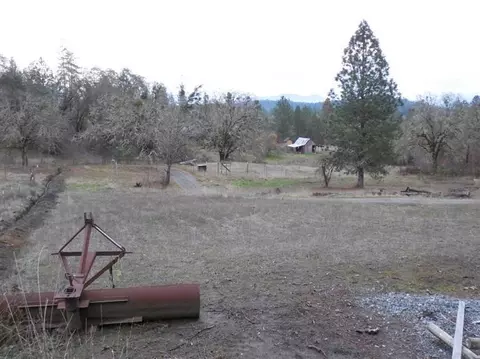 262 Gunnell Rd, Grants Pass, OR 97526 photo 4