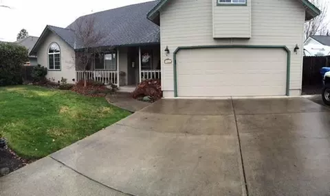554 Crystal, Eagle Point, OR 97524 photo 5