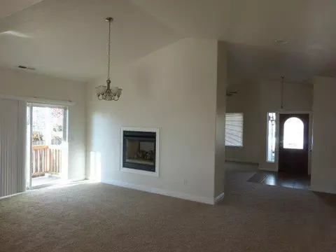 590 Barton Rd, Eagle Point, OR 97524 photo 5