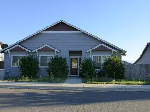 590 Barton Rd, Eagle Point, OR 97524 photo 1