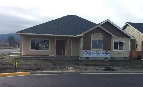 1305 N Haskell, Central Point, OR 97502 photo 1