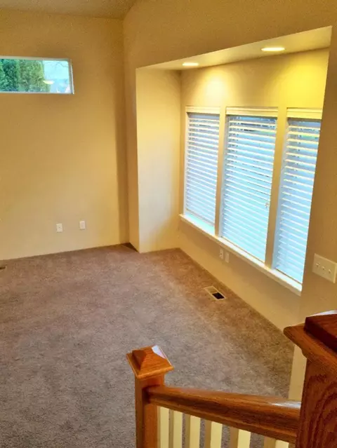 351 Live Oak Loop, Central Point, OR 97502 photo 7