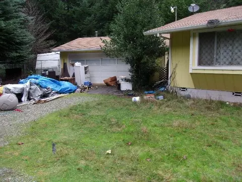 700 Mesa Verde Dr, Cave Junction, OR 97523 photo 2