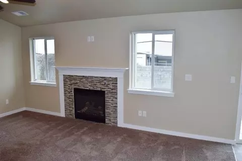 908 Pendleton Dr, Medford, OR 97501 photo 26