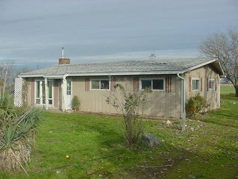 7352 Table Rock Ter, Central Point, OR 97502 photo 1