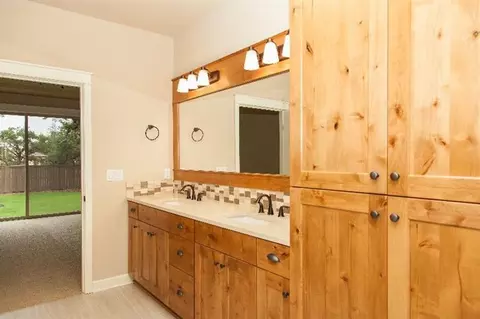 17 Oak Hills Ct, Eagle Point, OR 97524 photo 28