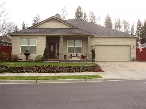 954 Black Wolf Ln, Eagle Point, OR 97524 photo 1