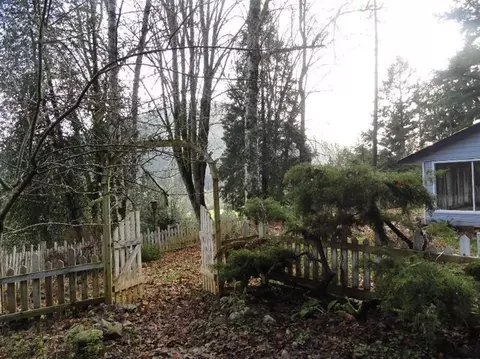 8901 Azalea-glen Rd, Glendale, OR 97442 photo 31