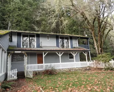 8901 Azalea-glen Rd, Glendale, OR 97442 photo 2