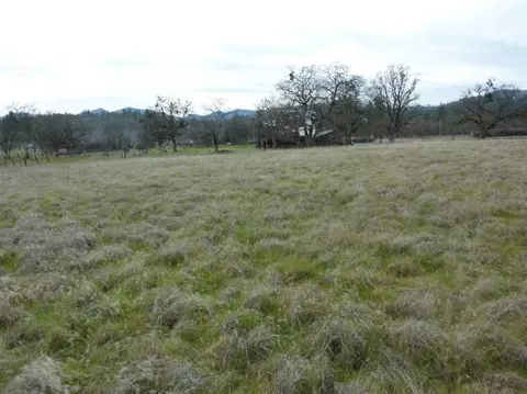 12896 Perry Rd, Central Point, OR 97502 photo 8