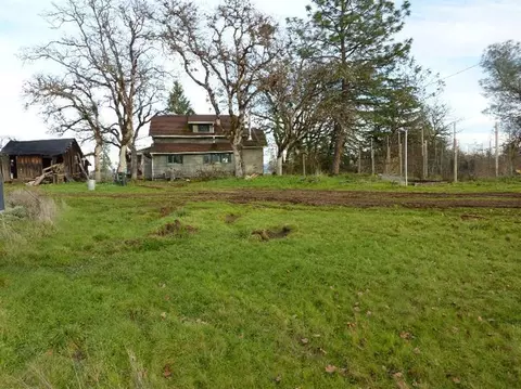 12896 Perry Rd, Central Point, OR 97502 photo 10