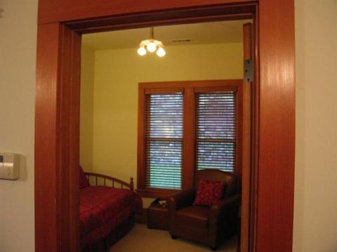231 Gresham, Ashland, OR 97520 photo 8