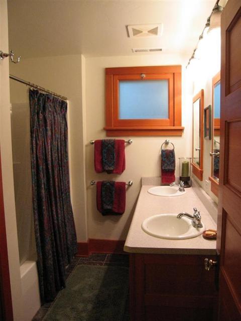 231 Gresham, Ashland, OR 97520 photo 4