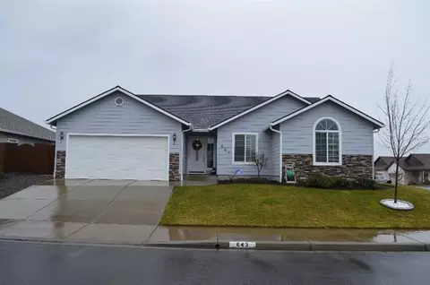 643 Sheffield Dr, Eagle Point, OR 97524 photo 1