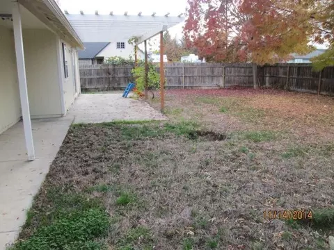 1139 Coachman Dr, Central Point, OR 97502 photo 3