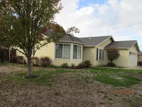 1139 Coachman Dr, Central Point, OR 97502 photo 2