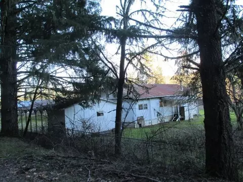 2561 W Side, Cave Junction, OR 97523 photo 1