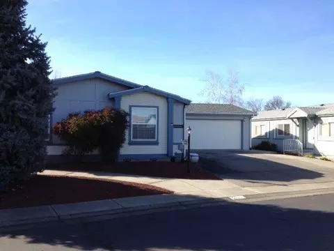555 Freeman Rd #241, Central Point, OR 97502 photo 1