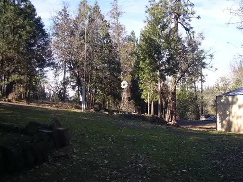 605 Crescent Dr, Eagle Point, OR 97524 photo 13