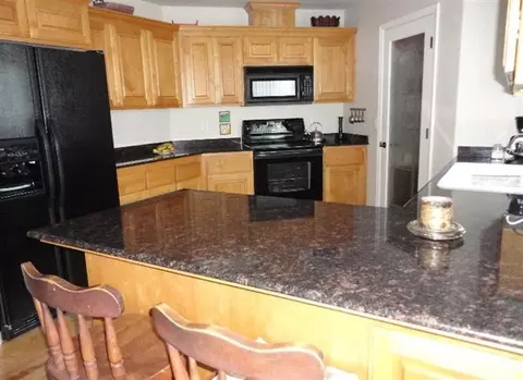 953 Black Wolf Ln, Eagle Point, OR 97524 photo 3