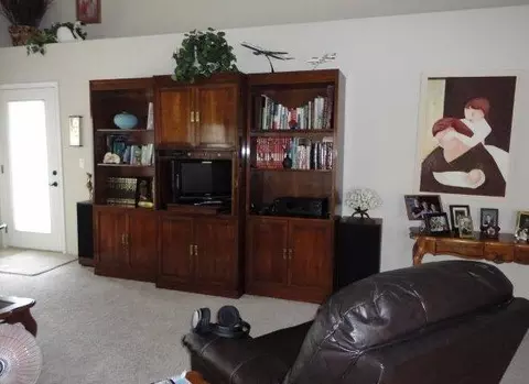 953 Black Wolf Ln, Eagle Point, OR 97524 photo 6