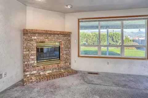 128 Meadow View Dr, Phoenix, OR 97535 photo 8