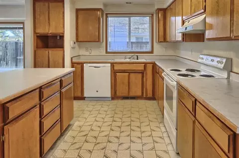 128 Meadow View Dr, Phoenix, OR 97535 photo 5