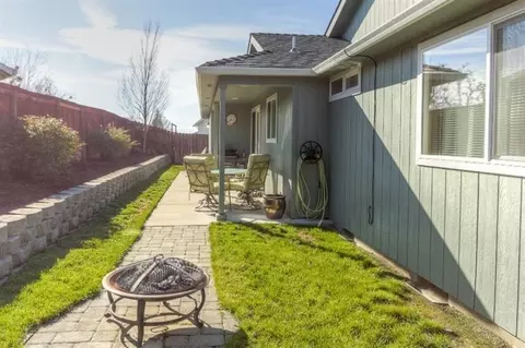 25 Woodcrest Cir, Eagle Point, OR 97524 photo 13
