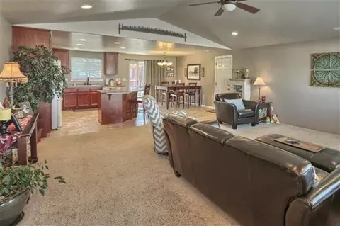 25 Woodcrest Cir, Eagle Point, OR 97524 photo 10