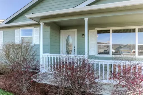 25 Woodcrest Cir, Eagle Point, OR 97524 photo 3