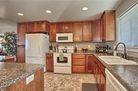 25 Woodcrest Cir, Eagle Point, OR 97524 photo 6