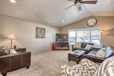 25 Woodcrest Cir, Eagle Point, OR 97524 photo 14