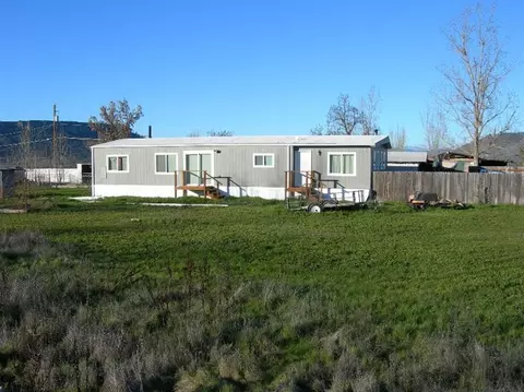 7638 Truax Rd, Central Point, OR 97502 photo 1