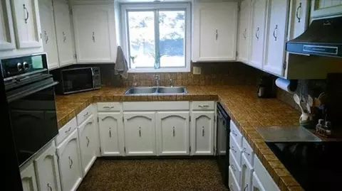 1120 Freeman, Central Point, OR 97502 photo 2