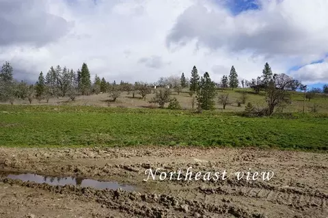 277 Dessery, Eagle Point, OR 97524 photo 12