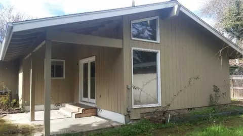 88 Tracy, Eagle Point, OR 97524 photo 2