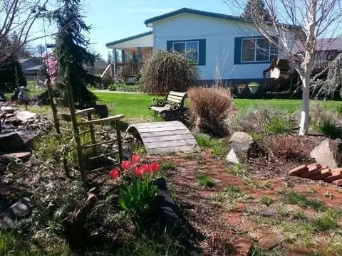 791 S Shasta, Eagle Point, OR 97524 photo 1