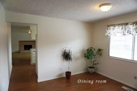 75 Donna Way, Central Point, OR 97502 photo 4