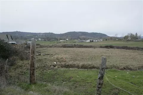 488 E Rolling Hills Dr, Eagle Point, OR 97524 photo 7