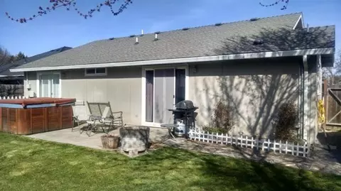 241 Samuel Lane Loop, Phoenix, OR 97535 photo 8