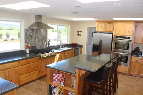 226 Sierra Dr, Eagle Point, OR 97524 photo 7