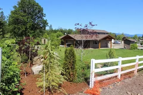 226 Sierra Dr, Eagle Point, OR 97524 photo 5