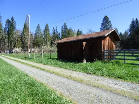 784 Garner Rd, Cave Junction, OR 97523 photo 19