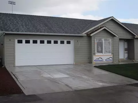 52 Dianne Way, Eagle Point, OR 97524 photo 3
